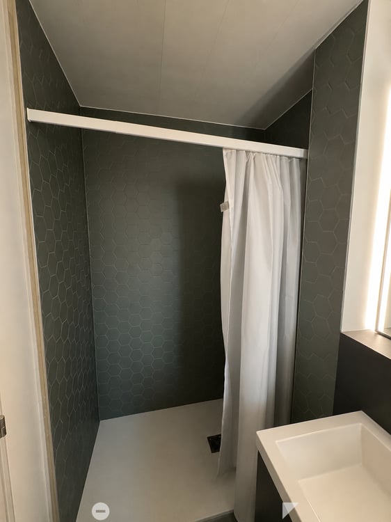 Moderne 2.5-Zimmer-Wohnung mit Balkon und Aussicht 5