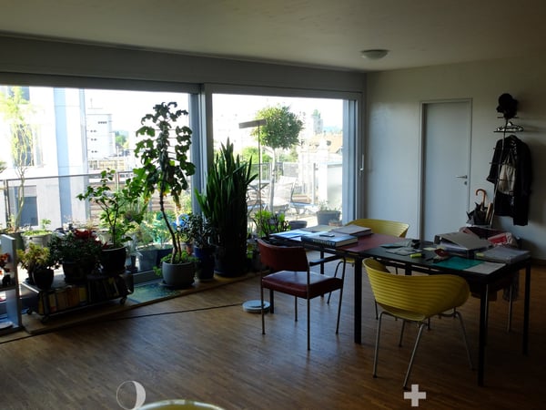 Moderne 2.5-Zimmer-Wohnung mit Balkon und Aussicht 4