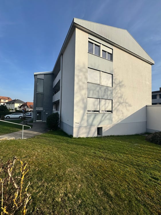 Helle 3.5-Zimmer-Wohnung mit Balkon in …