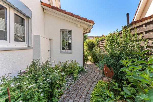 Gepflegte Doppelhaushälfte im ruhigen Quartier 3