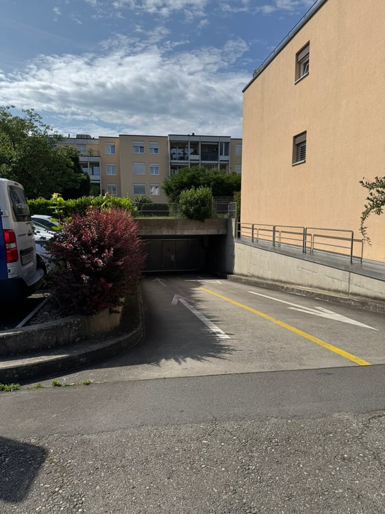 Einstellhallenplatz in Orpund zu vermieten 3
