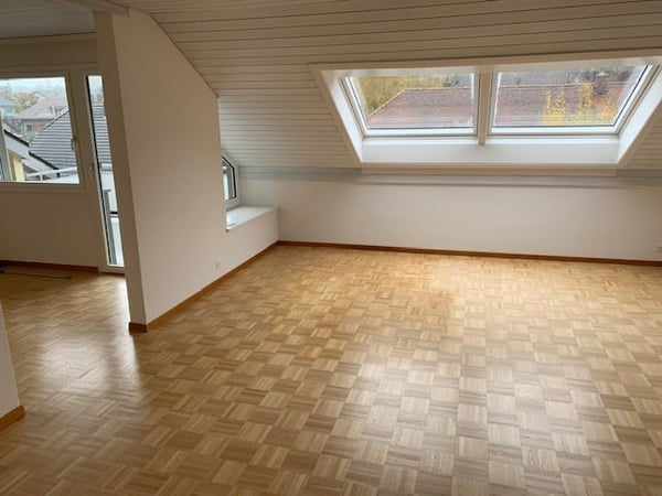 Grossszügige, helle Wohnung in gepflegter Überbauung 3
