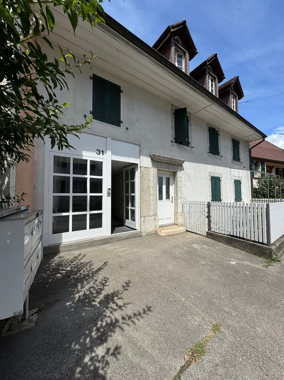 Bijoux in gepflegtem Mehrfamilienhaus / Bijoux dans un immeuble bien entretenu 11
