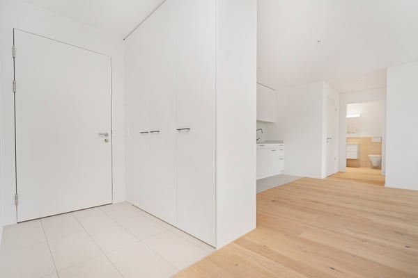 Neuwertige 2.5-Zimmerwohnung im 4. Obergeschoss 2
