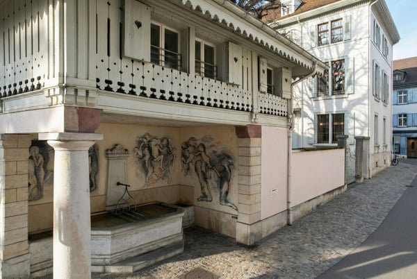 CHARAKTERISTISCHE STADTVILLA AN BESTLAGE - BEFRISTETES MIETVERHÄLTNIS 6