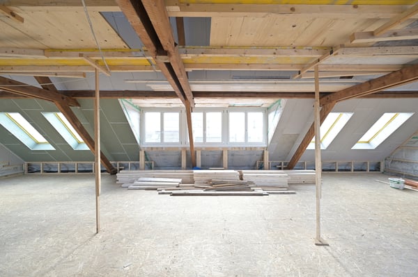 ALTBAU KÜSST MODERNE - WOHNERLEBNIS NÄHE REIHNPROMENADE 10