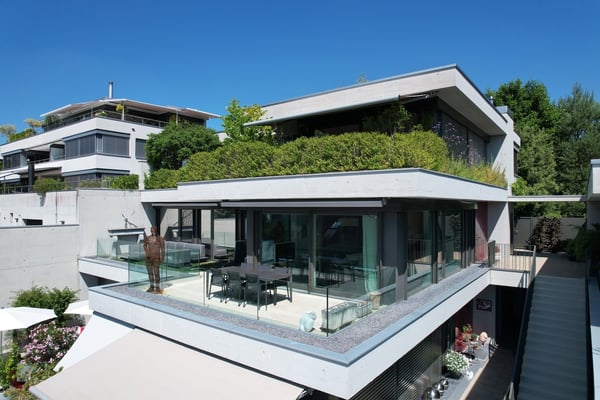 DESIGNERWOHNUNG MIT LIEBE ZUM DETAIL UND PANORAMASICHT 4