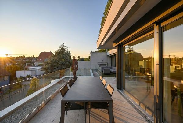 DESIGNERWOHNUNG MIT LIEBE ZUM DETAIL UND PANORAMASICHT 7