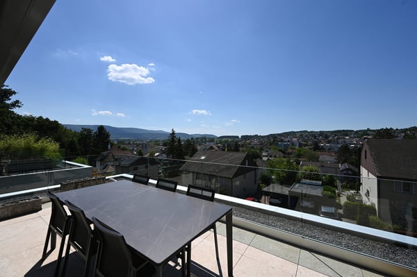DESIGNERWOHNUNG MIT LIEBE ZUM DETAIL UND PANORAMASICHT 7