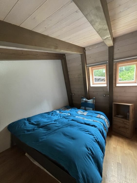 Exklusives Ferienhaus mit grossem Umschwung an äusserst ruhiger Lage 12