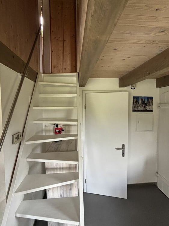 Exklusives Ferienhaus mit grossem Umschwung an äusserst ruhiger Lage 11