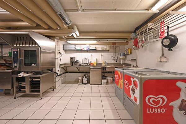 Bistrofläche an attraktiver Lage beim Strättligen Markt in Thun 9