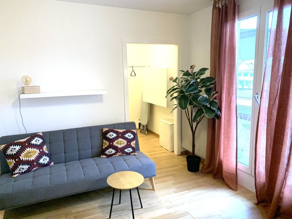 City Centre near SBB: quiet with lift and large balcony 1