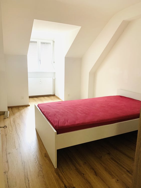 Helle Altbauwohnung im Kleinbasel an zentraler Lage. 3