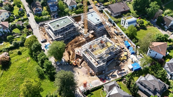 EINZIGARTIGE ATTIKAWOHNUNG MIT BESTECHENDEM PANORAMABLICK 12