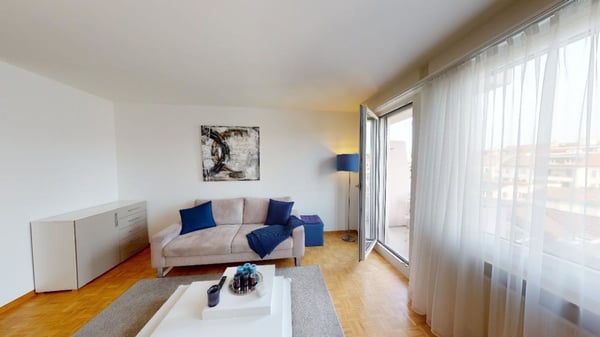 Unique Serviced Living @ Burgfelderplatz 3