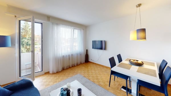 Unique Serviced Living @ Burgfelderplatz 5