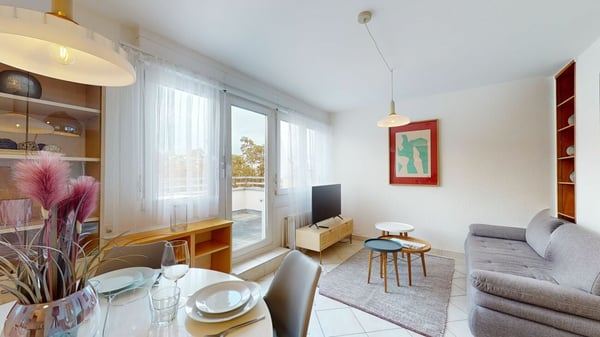 Unique Serviced Living @ St. Johann 5