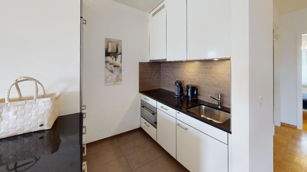 Unique Serviced Living @ Burgfelderplatz 2