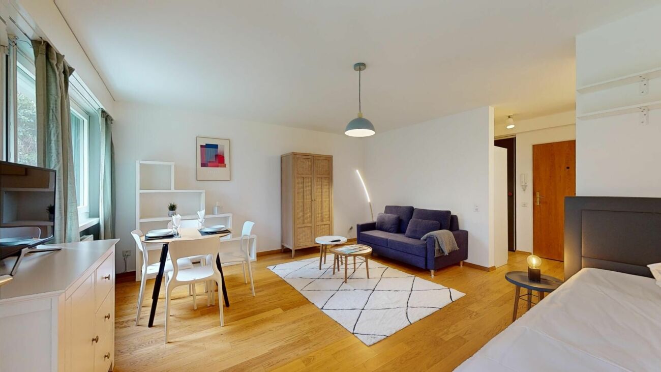 Unique Serviced Living @ Airport Line