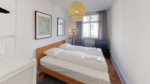 Renoviert & trendig - Renovierte Altbau-Wohnung nahe Bahnhof SBB 4