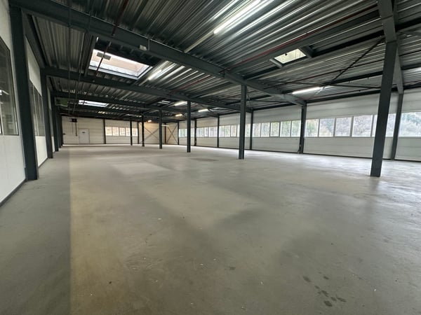 Helle Gewerbefläche im 1. OG an der Sagmattstrasse 13 10