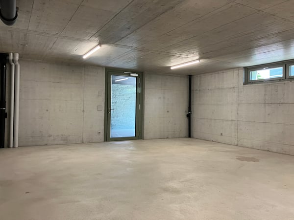 Gewerberaum im 1. Untergeschoss zu vermieten 2