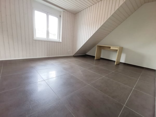 Moderne 3-Zimmer-Dachwohnung an der Aarauerstrasse in Olten 4