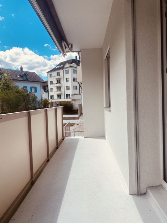 Zweitbezug 1 OG links W-2001, 1.5-Zimmer mit Balkon 2