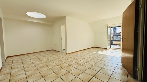 1.5-Zimmerwohnung mit Balkon, eigenem Waschturm, Keller und Veloraum 5