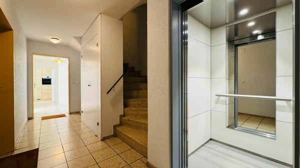 Gepflegte 1.5-Zi.-Wohnung mit Terrasse, Keller & 1 EHP 3