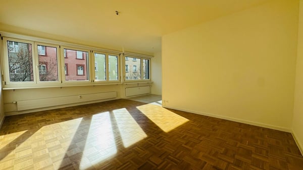 Gepflegte 1.5-Zi.-Wohnung mit Terrasse, Keller & 1 EHP 6