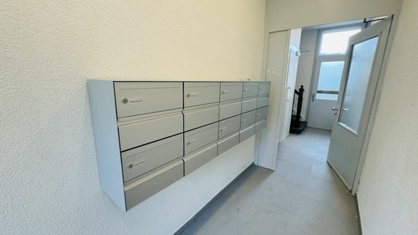 Wunderschöne neuwertige 1-Zimmer-Dachwohnung (w10) ohne Balkon, eigener Waschmaschine, Kellerabteil, 5. OG (ohne Lift) 8