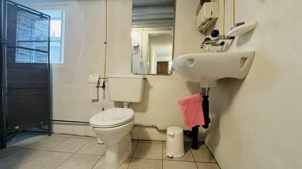 Büro-/Atelierraum ca. 7 m² mit Parkplatz in Bättwil - ab 2.4.2026 5