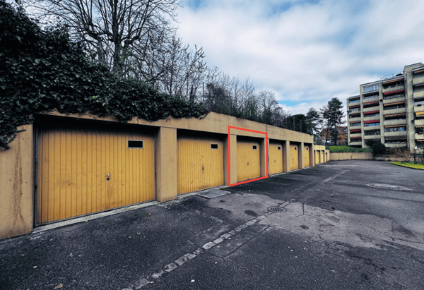 Modernisierte 1.5-Zimmer-Wohnung mit Balkon & grosser Garagenbox an optimaler Lage 22