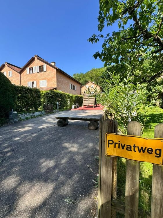 Eckeinfamilienhaus mit Garten, Carport, Pool und 1.5 Zimmern - per sofort verfügbar 21