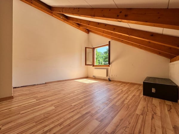 Eckeinfamilienhaus mit Garten, Carport, Pool und 1.5 Zimmern - per sofort verfügbar 10