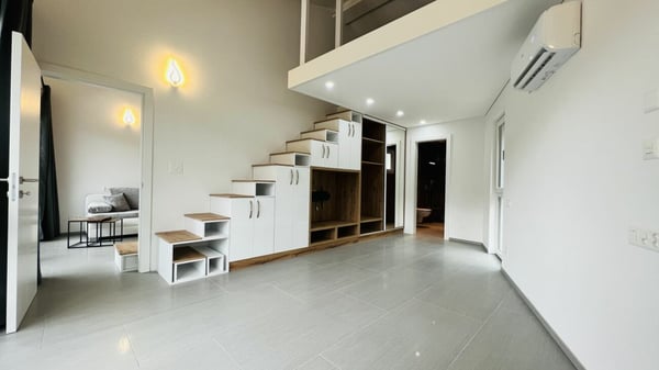 Neubau hochwertiges Top möbliertes Studio mit Klima, Parkplatz, Balkon 1