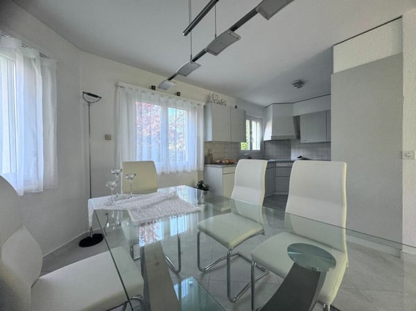 Gepflegtes MFH in Topzustand, solide Mieterschaft, schöne Lage 7