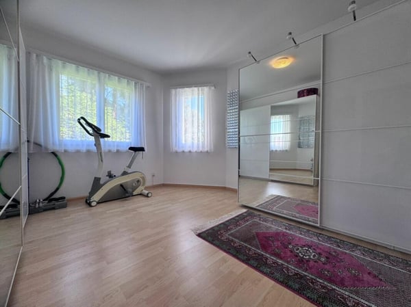 Gepflegtes MFH in Topzustand, solide Mieterschaft, schöne Lage 10