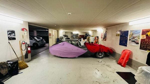 Auto-Einstellhalle für bis zu 6 Fahrzeuge oder als Lagerraum nutzbar 1