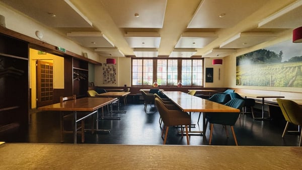 Attraktive Gewerbefläche (über 240 m²) mit Terrasse & 8 Parkplätzen 9