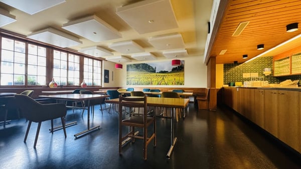 Attraktive Gewerbefläche (über 240 m²) mit Terrasse & 8 Parkplätzen 8