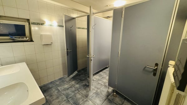 Attraktive Gewerbefläche (über 240 m²) mit Terrasse & 8 Parkplätzen 22