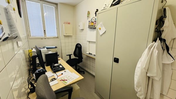 Attraktive Gewerbefläche (über 240 m²) mit Terrasse & 8 Parkplätzen 15