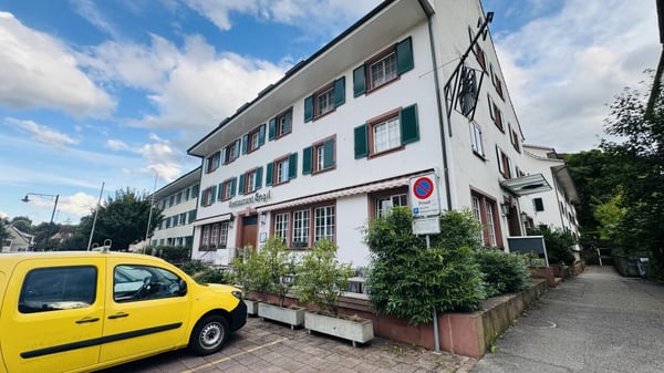 Attraktive Gewerbefläche (über 240 m²) mit Terrasse & 8 Parkplätzen 4