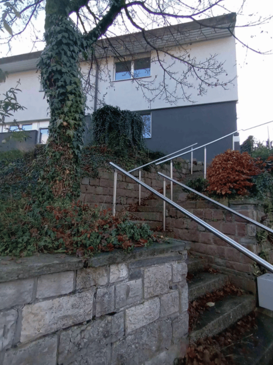 Gepflegte 1.5-Zimmer-Maisonette mit Garten & eigener WM/TU im 2-Familienhaus - per sofort 2