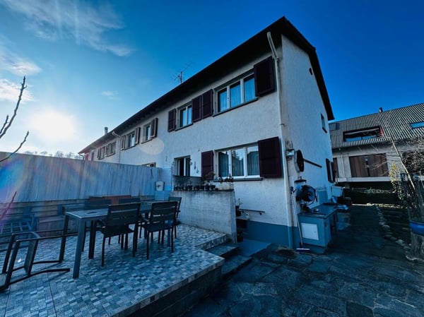 1.5-Zimmer-Eckreihenhaus in Muttenz -  modernisiert, grosser Garten an idealer Lage 1