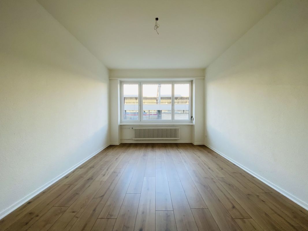 Zweitbezug 2.5-Zimmer mit Balkon und Keller (1001)