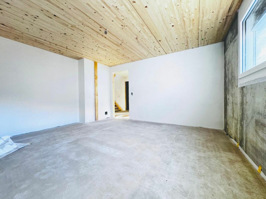 Hochqualitatives 4.5-Zi. EFH - Garten mit Weitsicht, Carport + PP, 3 Nasszellen
